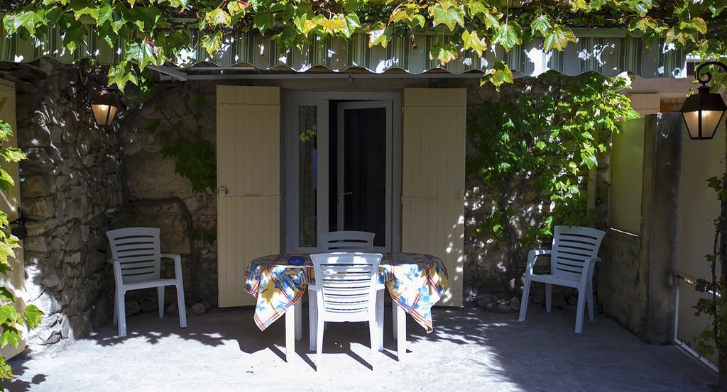 Maison d'Hôtes Lou Geneste Bollène Exterior foto